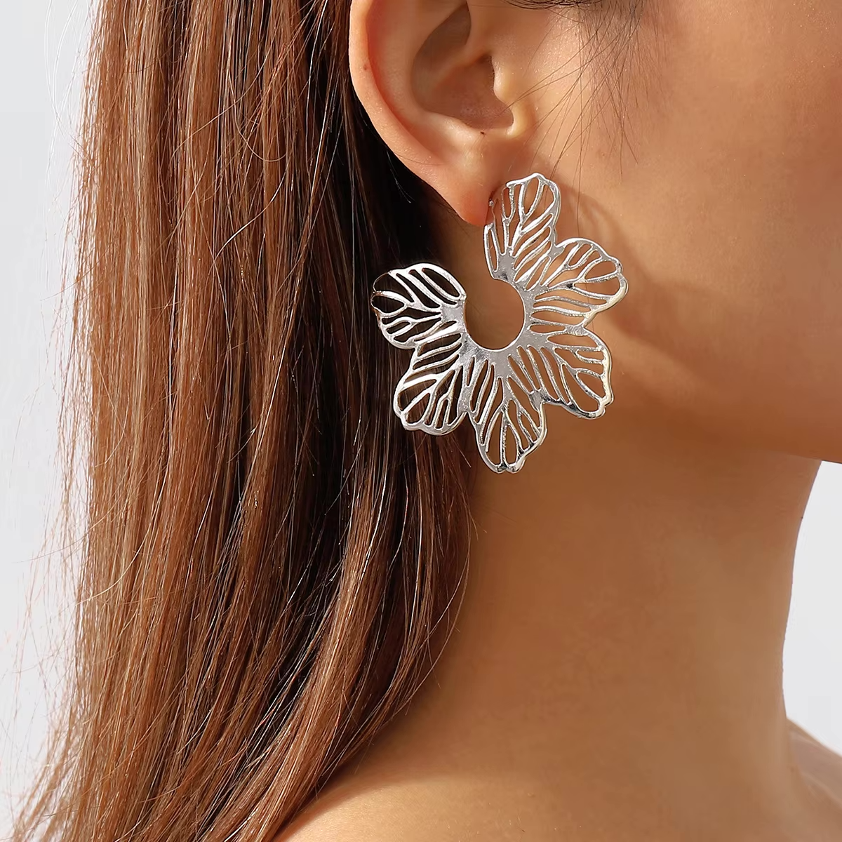 Edge Bloom | Gold Hollow Flower Statement Earrings | Metal Element-Inspired Jewelry