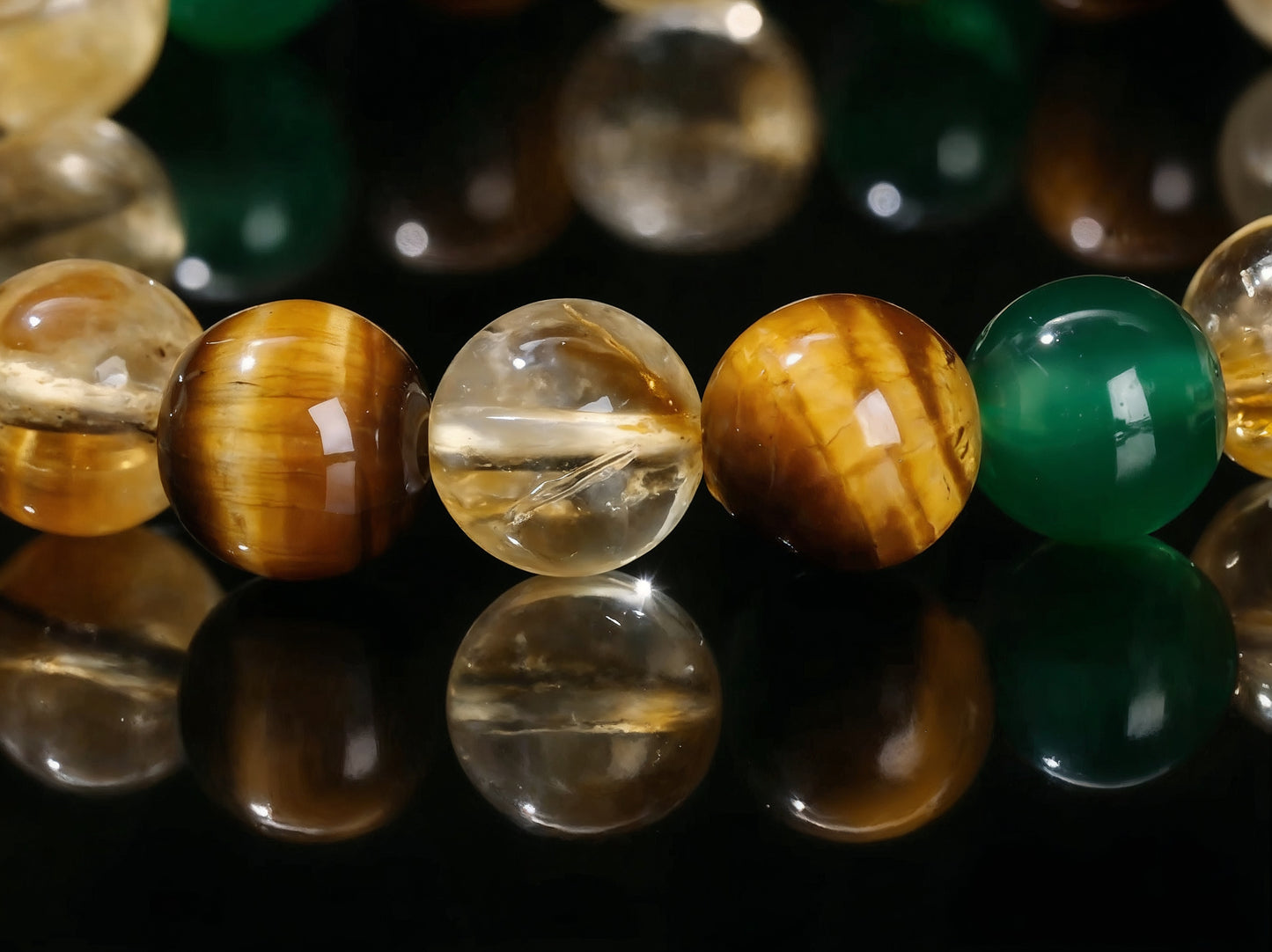 Yellow Tiger Eye & Green Agate & Citrine Mixed Bracelet beads details